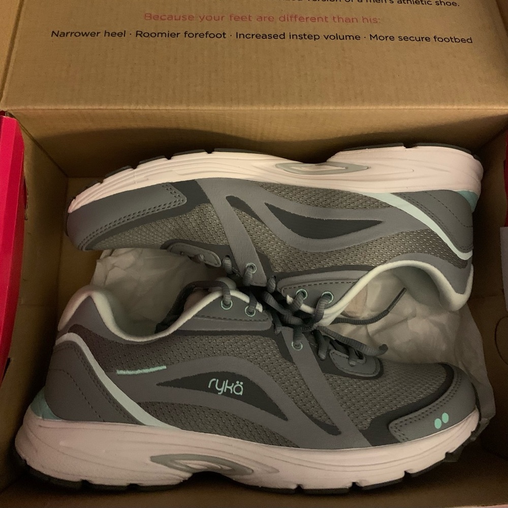 ryka womens tennis shoes size 8 grey